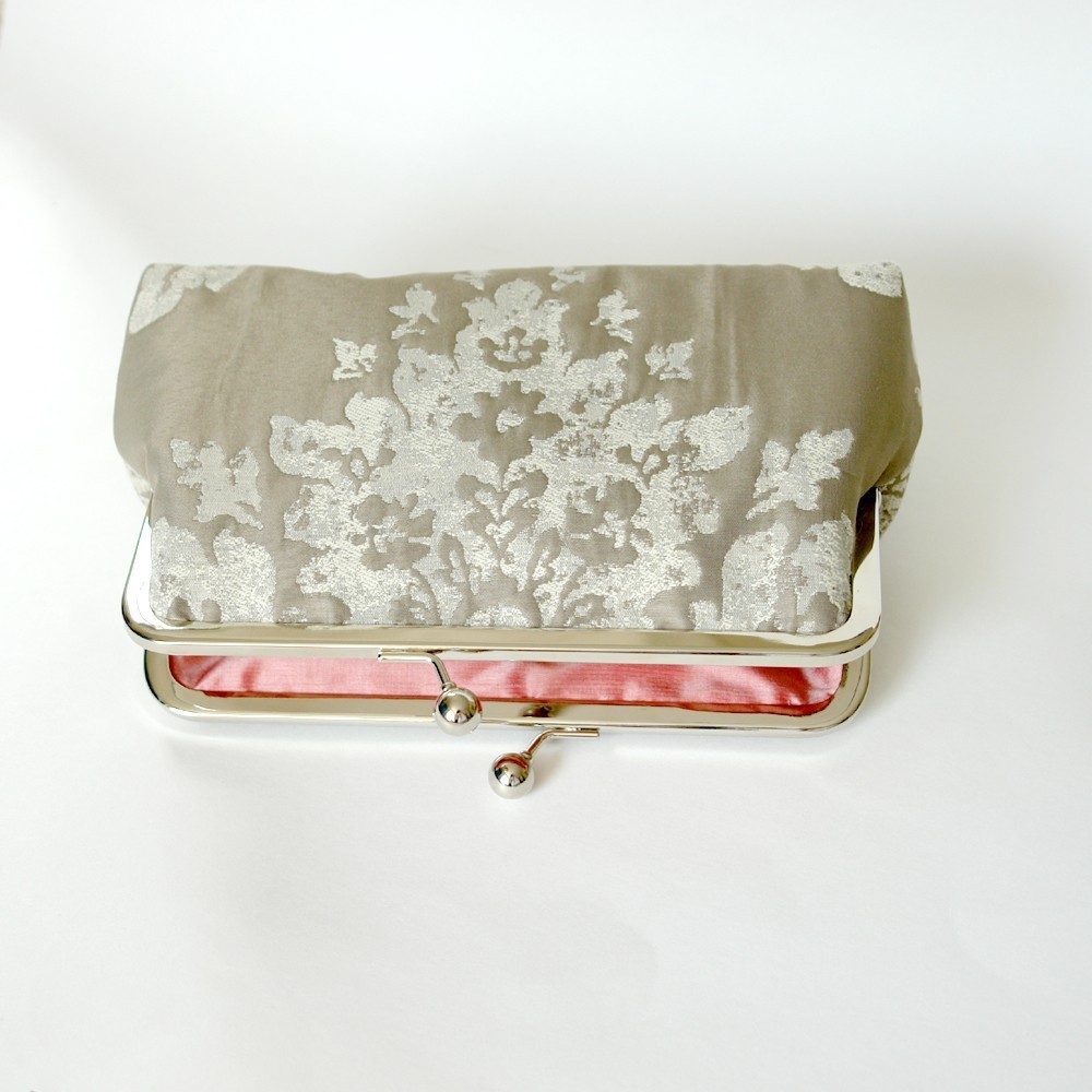 Silk Lined Grey Textured Damask Frame Kisslock Clutch