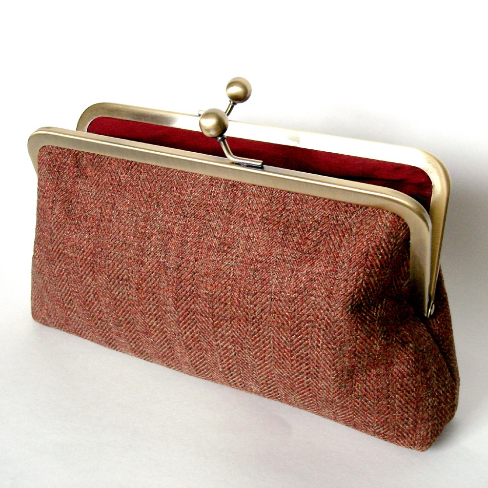 Silk Lined Tweed Frame Kisslock Clutch with Red Interior
