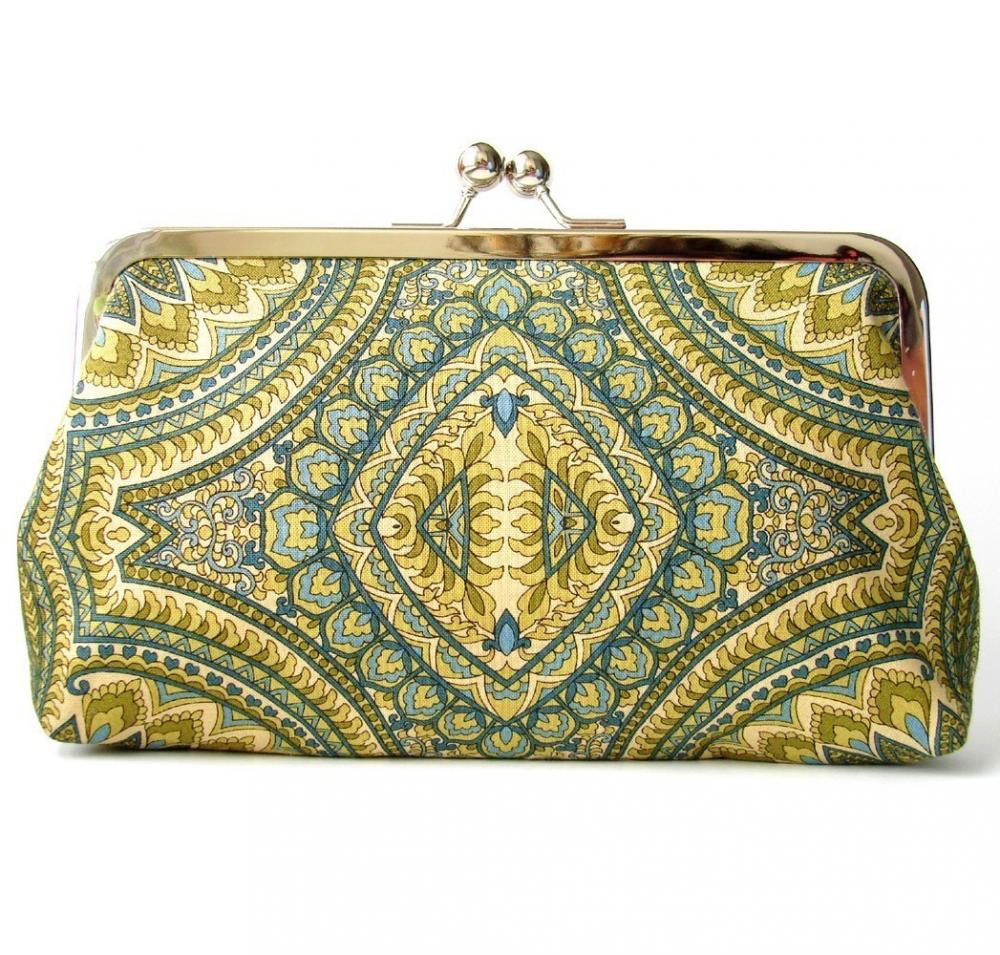 Kisslock Frame Clutch Silk Lined Peacock on Luulla