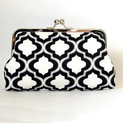 Silk Lined Black and White Lattice Frame Kisslock Clutch Lined in Pink